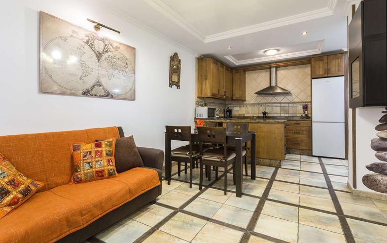 Apartamento de 3 habitaciones en alquiler en Conil de la Frontera photo 0