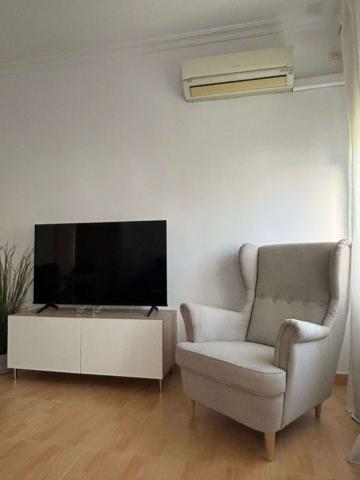 Se alquila apartamento de 2 habitaciones en Sector Sur-La Palmera-Reina Mercedes, gastos incluidos photo 0