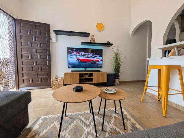 Apartamento de 1 dormitorio en alquiler en Torrevieja. photo 0