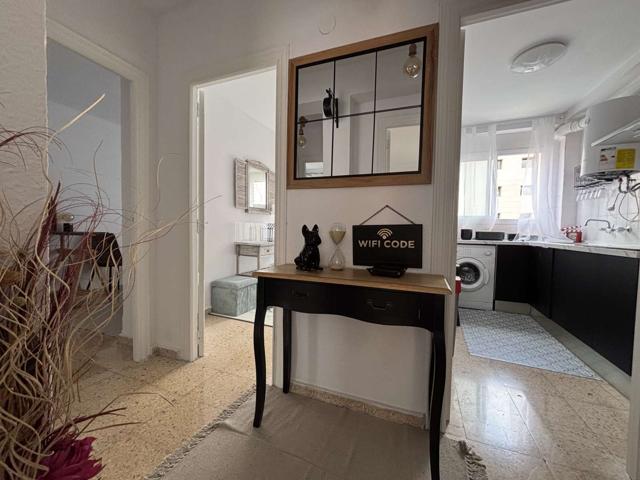 Piso de 3 habitaciones en alquiler en Les Tendetes, gastos incluidos photo 0