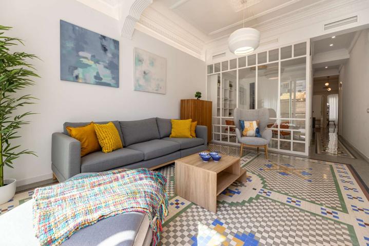 Piso de 2 habitaciones en alquiler en La Gran Vía, gastos incluidos photo 0