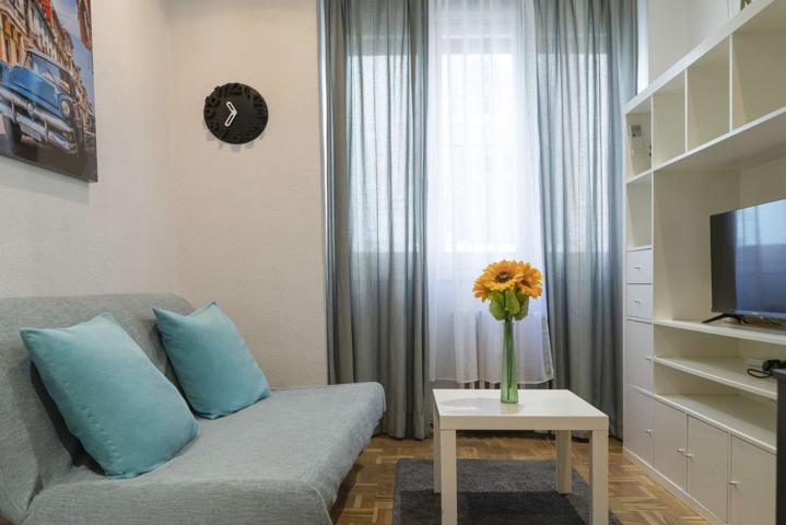 Estudio en alquiler en Sol, Madrid, gastos incluidos photo 0