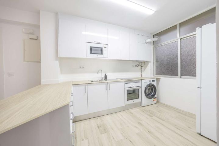 Piso de 5 habitaciones en alquiler en Ciutat Jardí, gastos incluidos photo 0