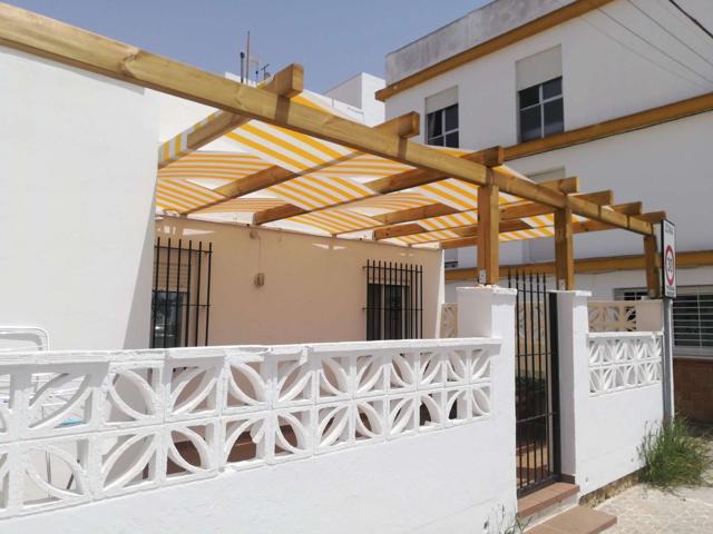 Apartamento de 3 habitaciones en alquiler en Conil de la Frontera photo 0