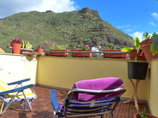 Apartamento de 2 dormitorios en alquiler en Santa Cruz de Tenerife, ideal para no fumadores. photo 0