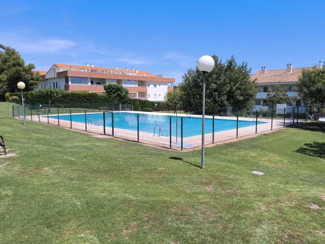 Apartamento de 2 habitaciones en alquiler en Alfinach photo 0