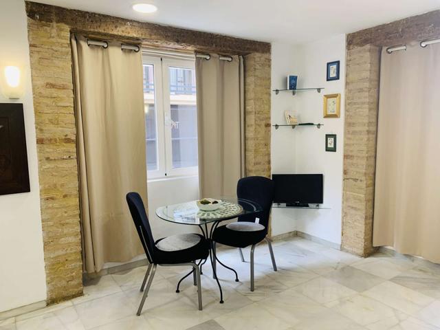 Estudio en alquiler en Trinitat, Valencia photo 0