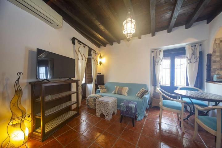 Se alquila piso de 2 habitaciones en Albaycín, se admiten profesionales y estudiantes. photo 0