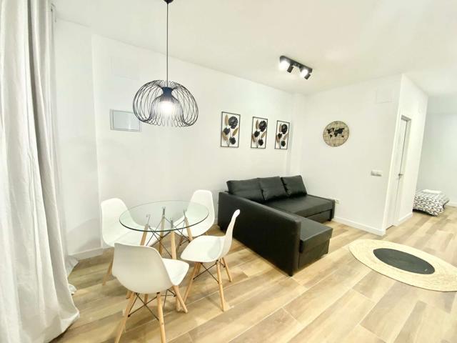 Estudio en alquiler en Moscardó, gastos incluidos photo 0