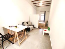 Estudio en alquiler en Benicalap photo 0