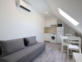 Piso de 1 dormitorio en alquiler en Almendrales photo 0