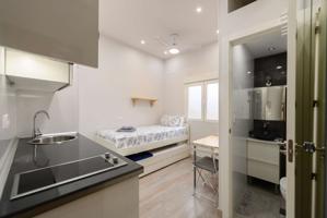 Estudio en alquiler en Castellana, Madrid photo 0