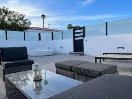 Se alquila apartamento de 2 dormitorios en San Bartolomé de Tirajana, todos los gastos incluidos. photo 0