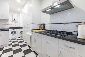 Piso de 2 habitaciones en alquiler en La Gran Vía, gastos incluidos photo 0