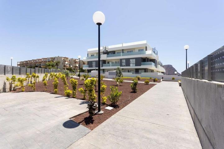 Piso de 2 dormitorios en alquiler en Granadilla de Abona, gastos incluidos photo 0