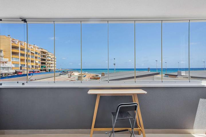 Apartamento de 3 dormitorios en alquiler en Torrevieja, gastos incluidos photo 0