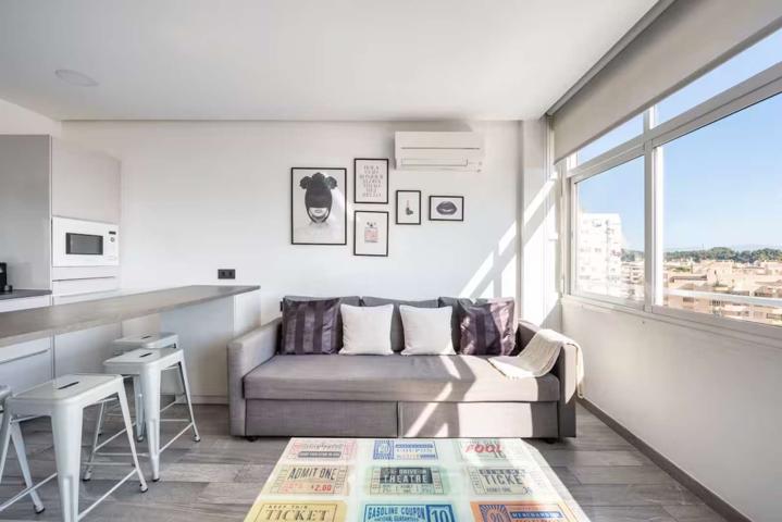 Apartamento de 1 dormitorio en alquiler en Torremolinos, todos los gastos incluidos photo 0