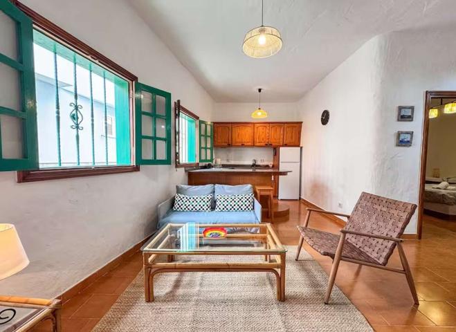 Piso de 2 habitaciones en alquiler en Gáldar, gastos incluidos photo 0