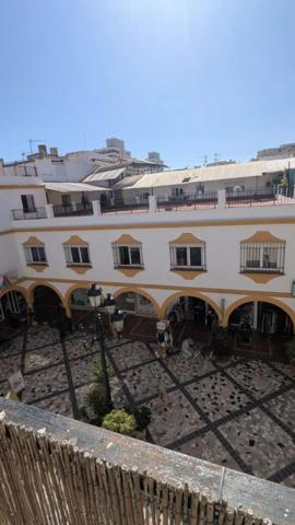 Piso de 2 dormitorios en alquiler en Torremolinos, Málaga. photo 0