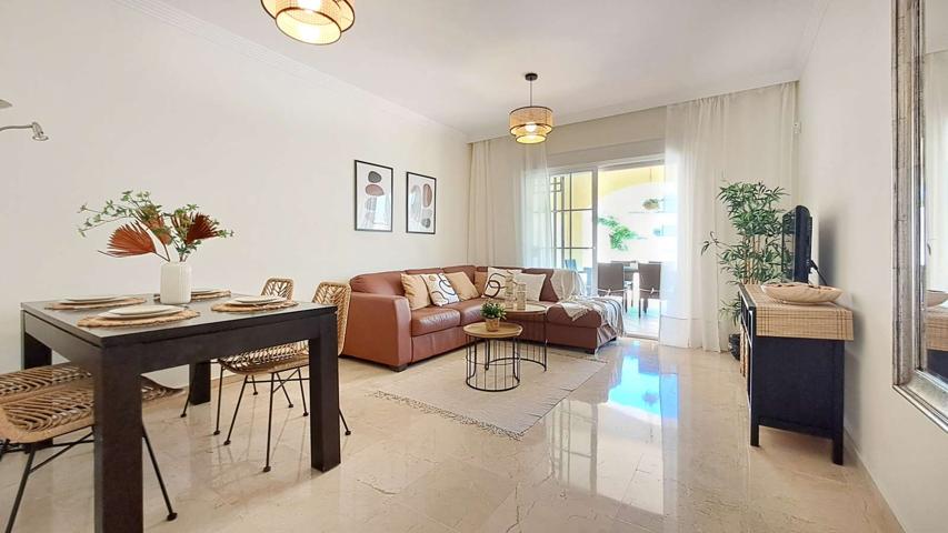 Apartamento de 2 dormitorios en alquiler en Manilva photo 0