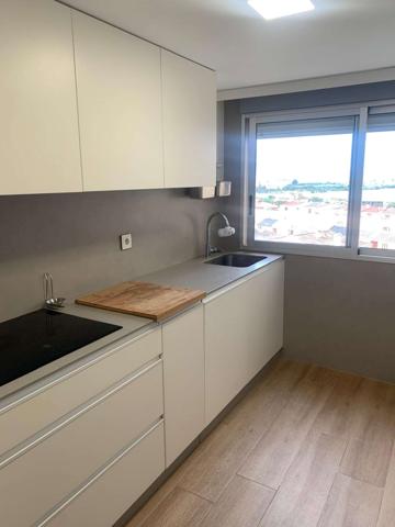 Apartamento de 3 habitaciones en alquiler en Sueca, ideal para profesionales. photo 0