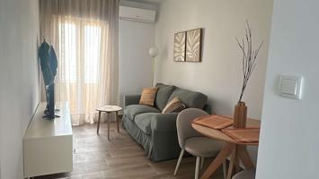 Estudio en alquiler en Cruz Roja-Capuchinos, gastos incluidos. photo 0