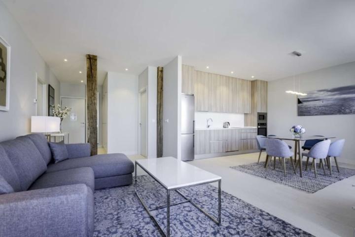 Piso de 2 habitaciones en alquiler en el Centro de San Sebastián photo 0