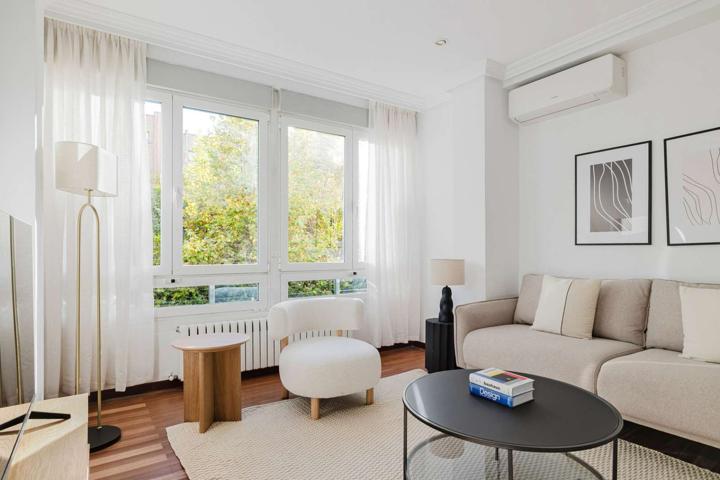 Piso de 3 habitaciones en alquiler en Gaztambide photo 0