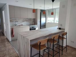 Piso de 3 habitaciones en alquiler en Tavernes de la Valldigna, gastos incluidos photo 0