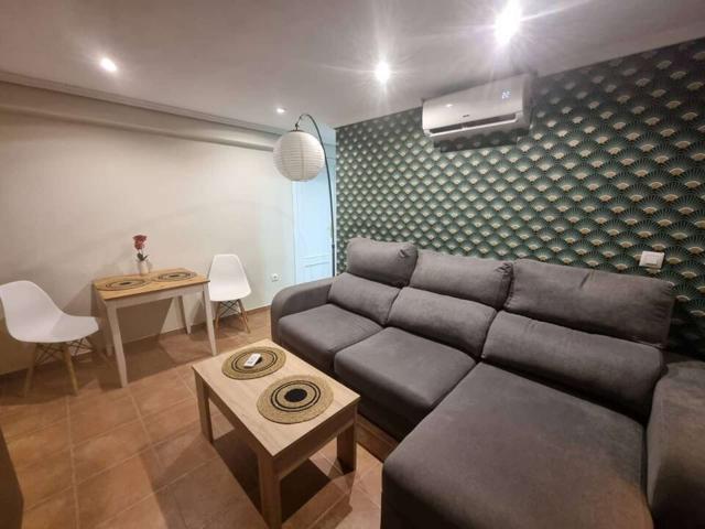 Piso de 3 habitaciones en alquiler en Sagunto photo 0