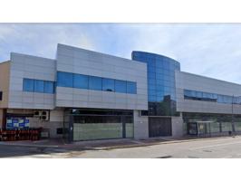 En venta edificio comercial en Humanes de Madrid photo 0