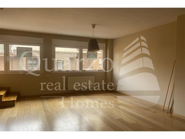 En venta luminoso dúplex en Segovia photo 0