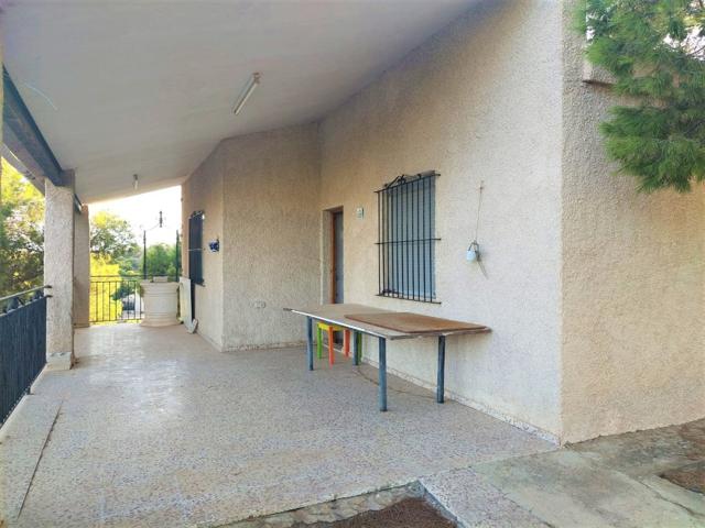 Se vende casa de campo (10.000 m2) en Crevillente 4 dormitorios. photo 0