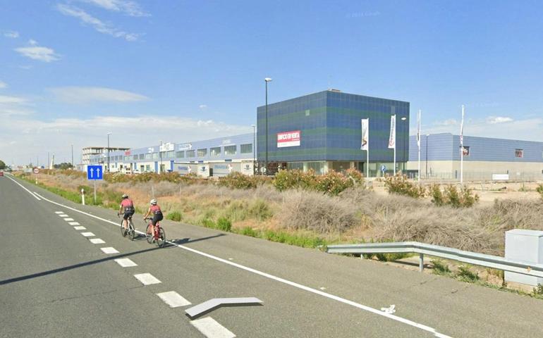 Moderno Edificio de Oficinas y Local Comercial en Zaragoza - Oportunidad Impecable photo 0