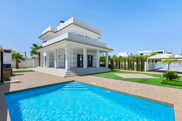 Casa En venta en Costa Blanca Sur, Ciudad Quesada photo 0