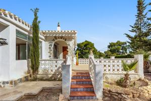 Casa En venta en Los Balcones - Los Altos Del Edén, Torrevieja photo 0