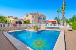 Casa En venta en Costa Blanca Sur, Ciudad Quesada photo 0