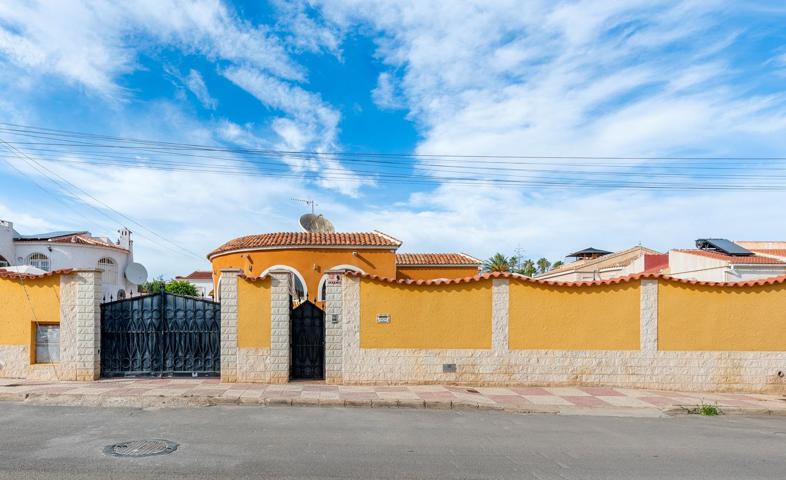 Casa En venta en Costa Blanca Sur, Ciudad Quesada photo 0