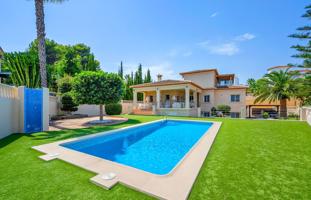 Casa En venta en Playa Fustera, Benissa photo 0