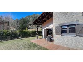 Casa con jardín de 1000 m2 y piscina en Castell de l'Areny photo 0