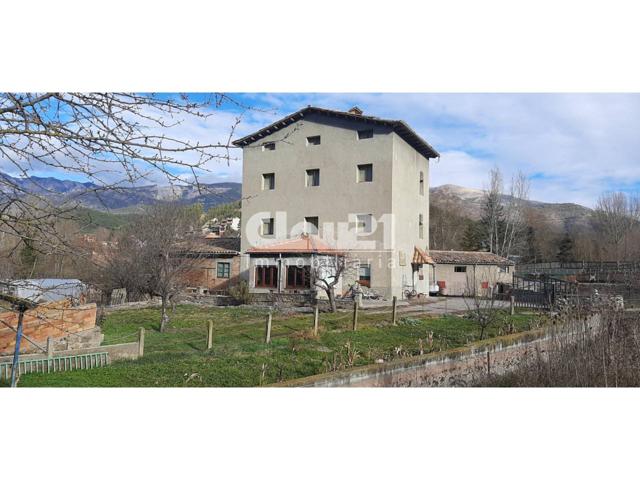 Encantadora Finca en Guardiola del Berguedà con vistas panorámicas de 7.120m2 photo 0