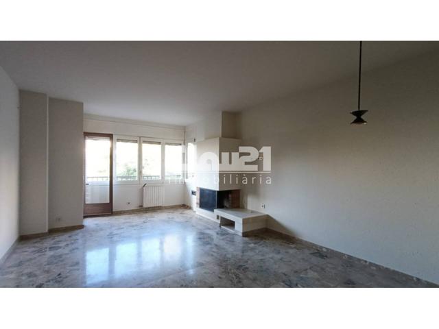 Piso en venta en Berga photo 0