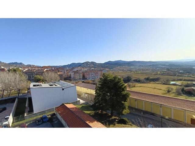 Piso en venta en Berga photo 0
