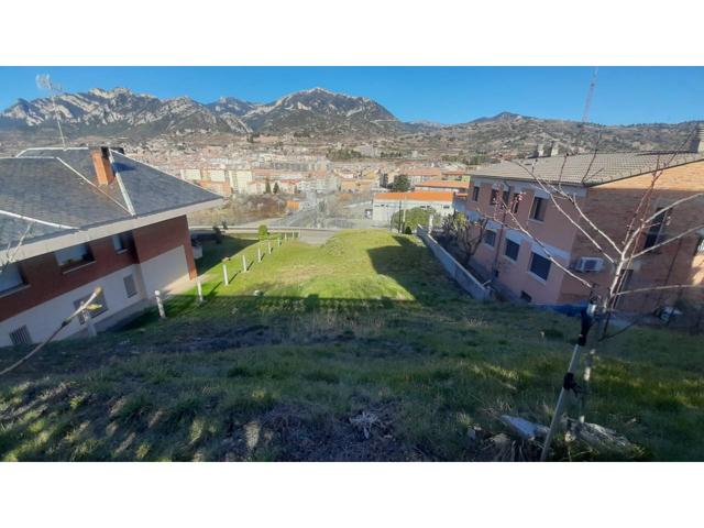 Parcela en venta en Berga photo 0