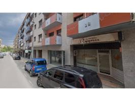 Local en venta en Berga photo 0