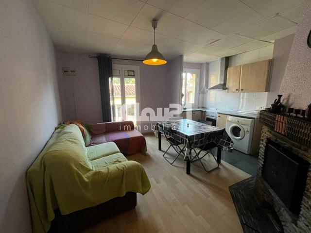 Piso en venta en Berga photo 0