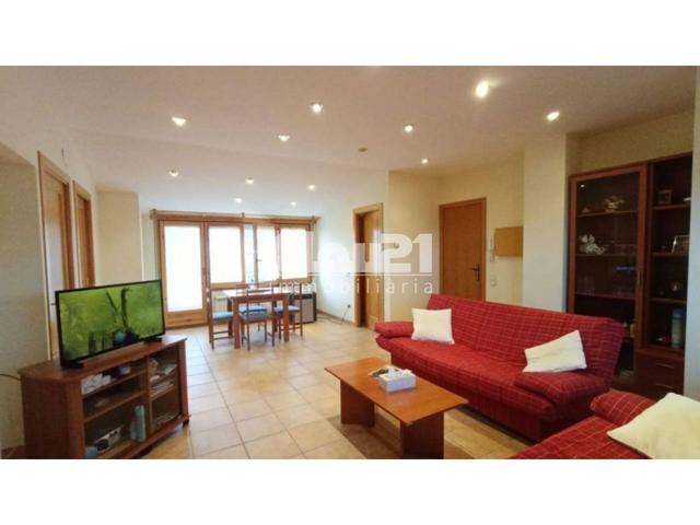 Piso en venta en Avià photo 0