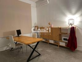 Local en venta en Manresa photo 0