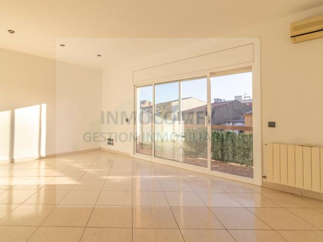 Piso En venta en La Bisbal D'Empordà photo 0