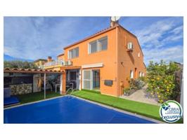 Casa En venta en Sant Pere Pescador photo 0
